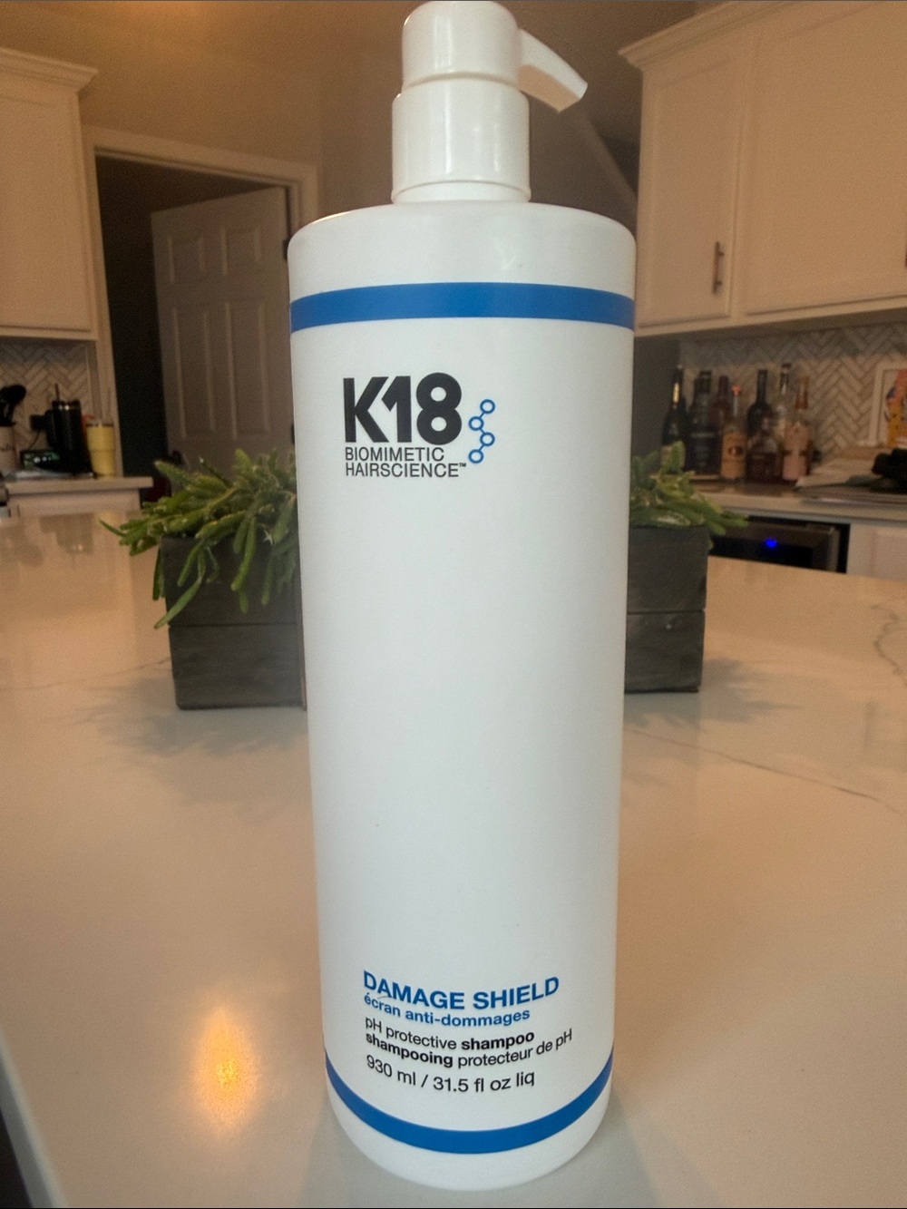 K18 Damage Shield pH Protective shampoo- 31.5 fl oz